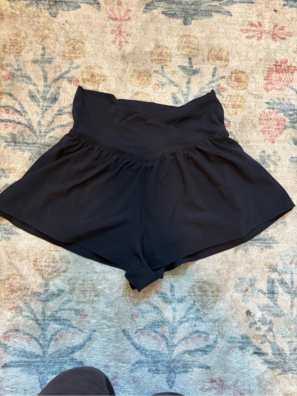aerie Black High-Waist Flowy Shorts